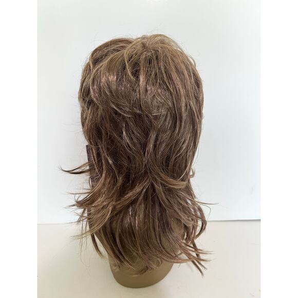 Layered Shoulder Length Women's Wig Bangs Premium Synthetic Hair dark Blonde - Picture 9 of 16